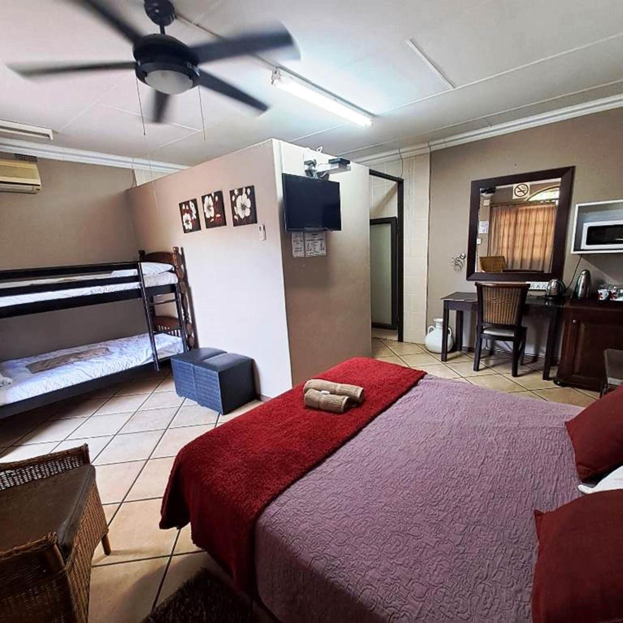 Royal Game Guest House Phalaborwa Exterior photo