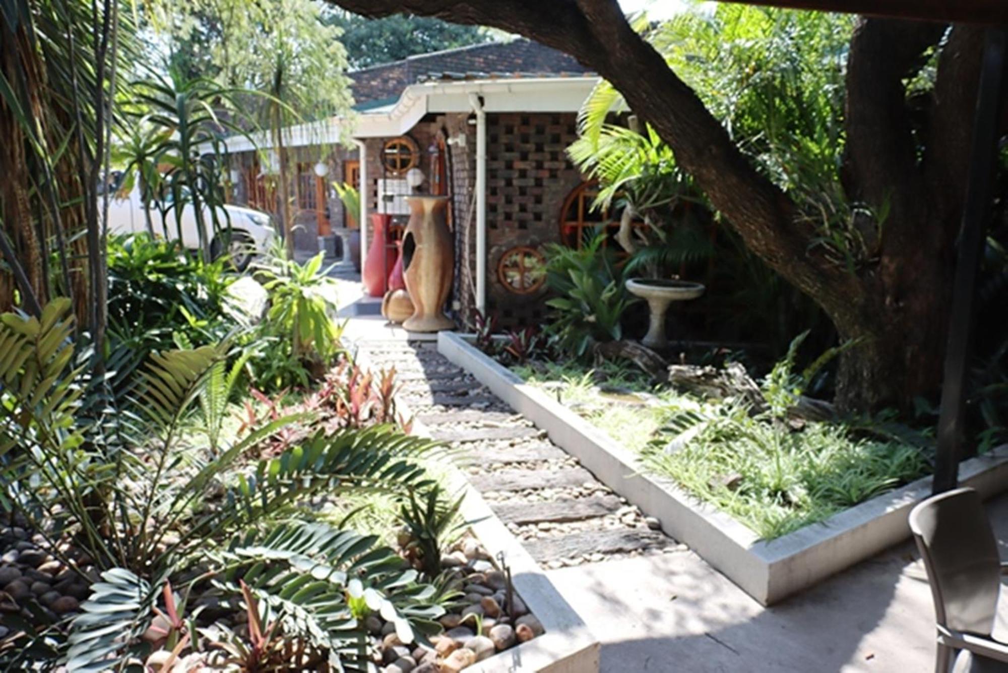 Royal Game Guest House Phalaborwa Exterior photo